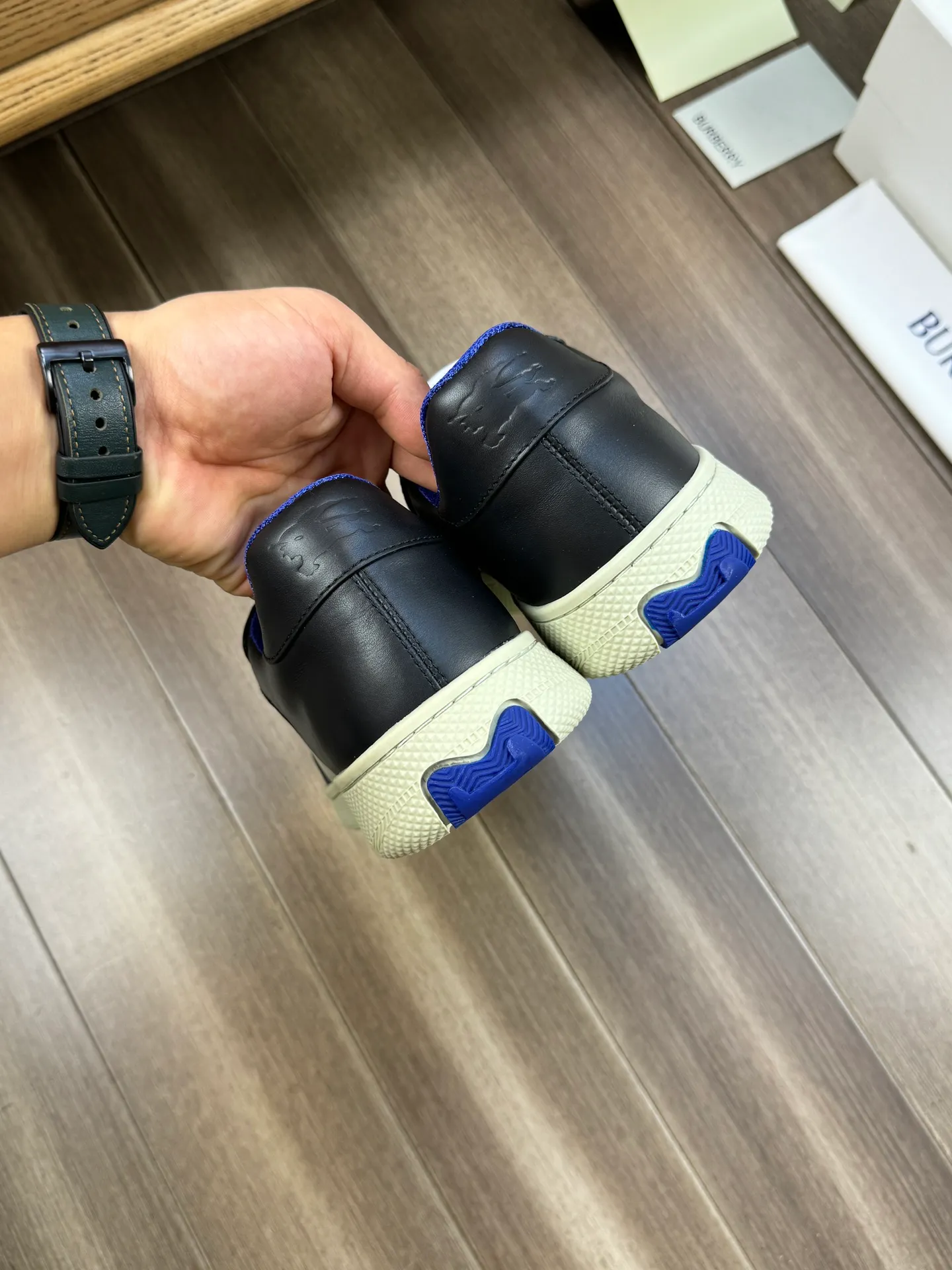 P420 [BURBERRY] Burberry - Upper: imported 🔝 Napa calfskin, tongue brand cloth label - Inner lining: canvas lining - Outsole: rubber; two-color molded outsole - Super high quality control, fine workmanship: highlighted (high-end, extravagance, grade) -Size: 38-44 (Male 45, can be customized)